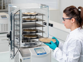 Alpha 1-4 LSCbasic freeze dryer with our front loader Ly ...